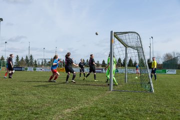 Bild 14 - C-Juniorinnen SV Steinhorst/Labenz - TSV Friedrichsberg-Busdorf : Ergebnis: 5:0